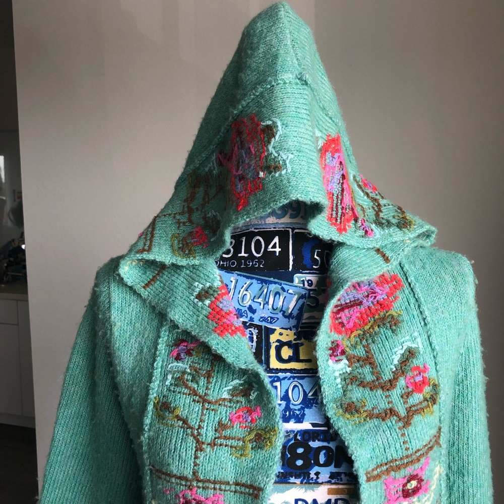 💜SOLD💜Free People Green Open Embroidery Wrong - Picture 2 of 6